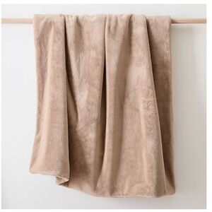 West Elm Faux Fur Plush Throw, Standard 50x60, Clay